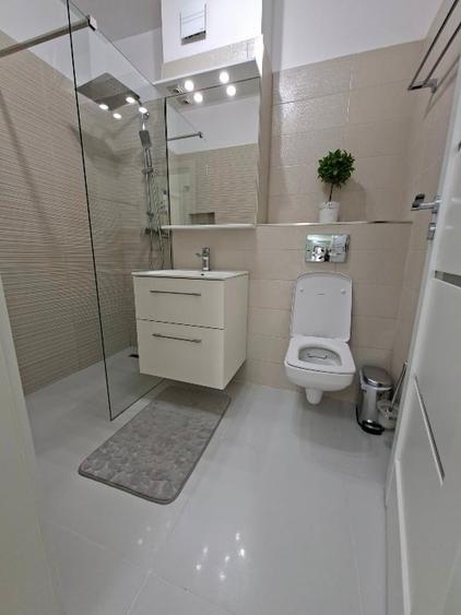 Apartament cu 3 camere decomandat, mobilat în Lujerului