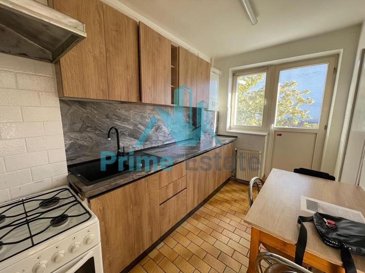 Apartament cu 3 camere semidecomandat, mobilat în Gheorgheni