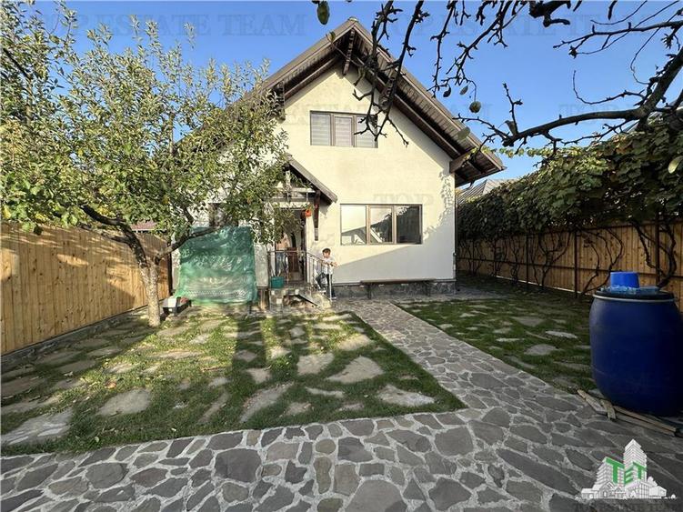 Casă individuală cu 5 camere cu Canalizare în Cornu de Jos (Cornu)
