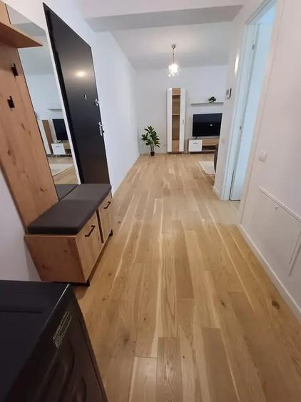 Apartament cu 2 camere decomandat, mobilat în Regie