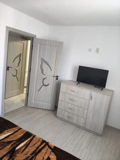 Apartament cu 2 camere semidecomandat în Stăncești