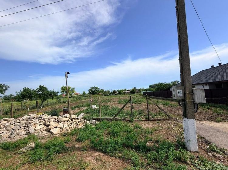 Teren de 1780 mp, în Lunca