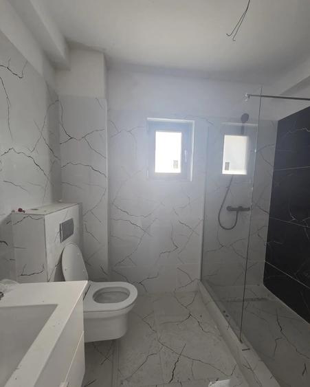 Casă cu 5 camere cu Teren 410 Mp în Domnești