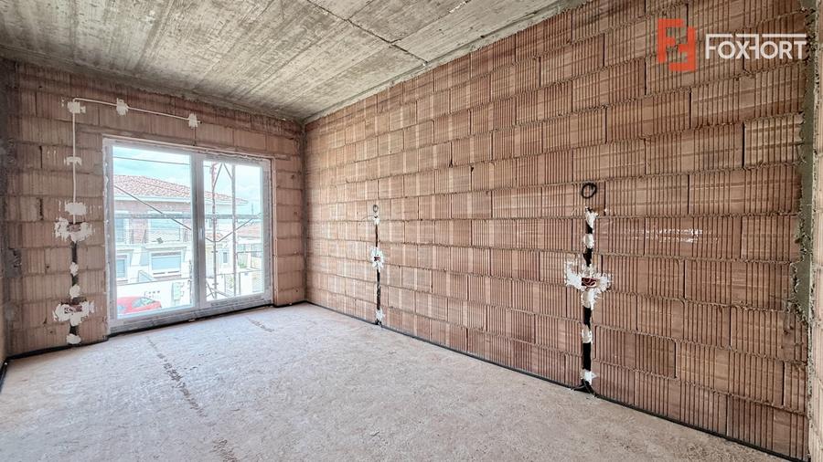 Duplex cu 5 camere cu Canalizare în Moșnița Nouă