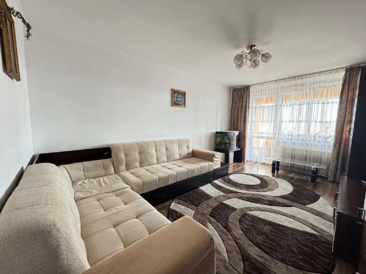 Apartament cu 3 camere decomandat în Brâncoveanu