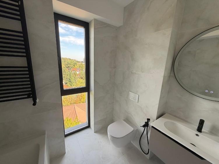 Apartament cu 3 camere decomandat în Pipera