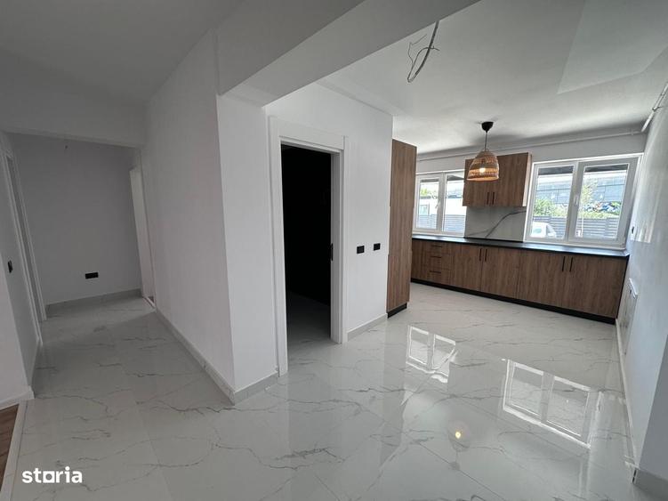 Apartament cu 3 camere în Central — fotografia 1
