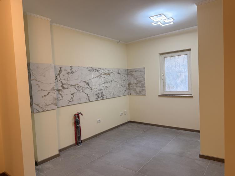 Apartament cu 3 camere decomandat în Complex Studențesc
