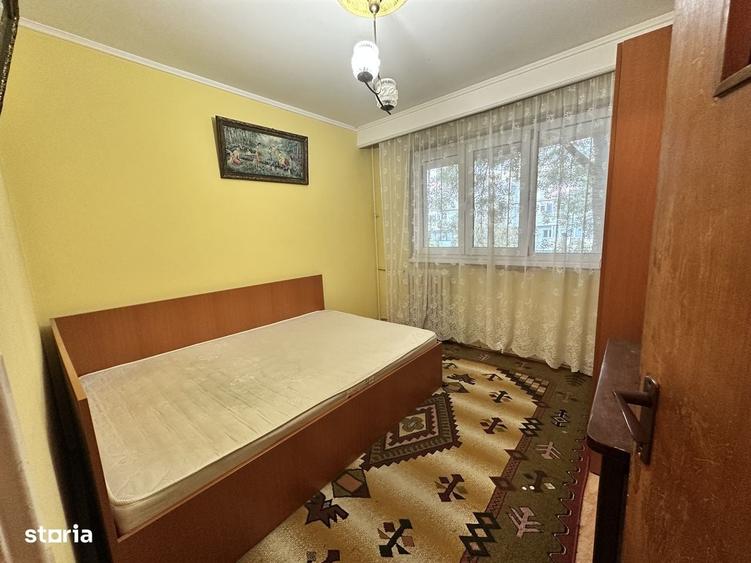 Apartament cu 4 camere decomandat în Rahova