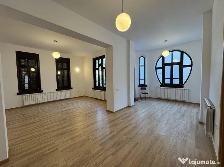 Casă cu 6 camere cu Teren 1000 Mp în Central