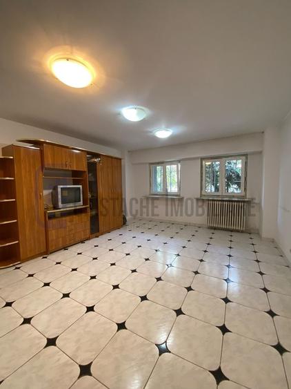Apartament cu 3 camere decomandat, mobilat în Calea Călărașilor