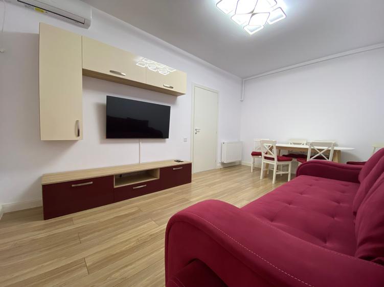 Apartament cu 3 camere decomandat în Drumul Taberei