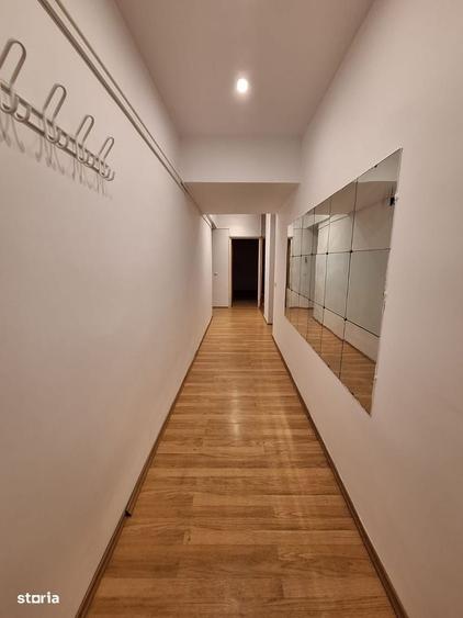 Apartament cu 3 camere în Brezoianu