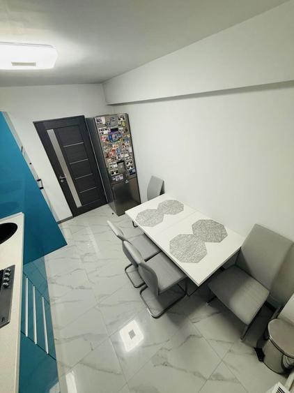 Apartament cu 2 camere decomandat în Enachiță Văcărescu