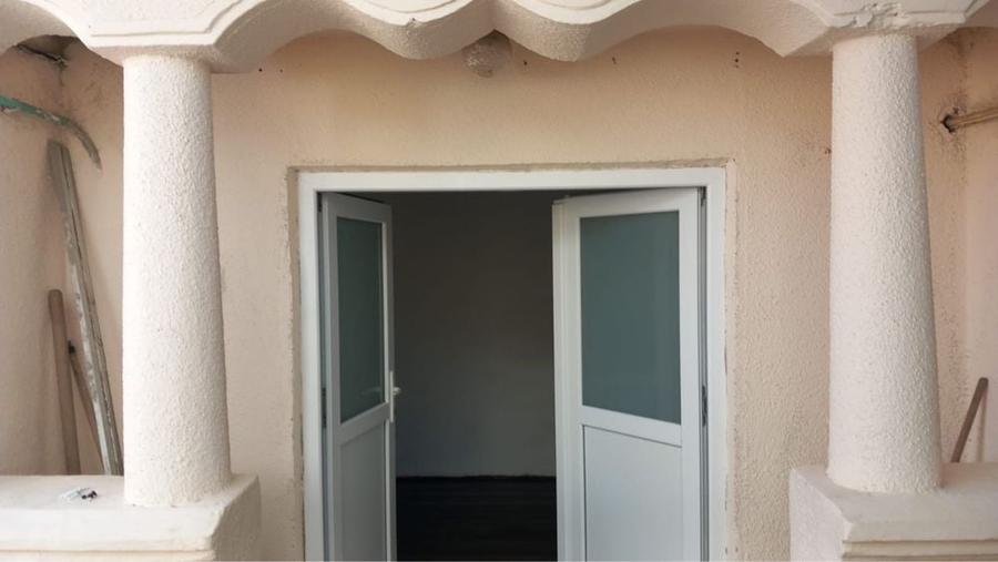 Casă cu 3 camere în Central