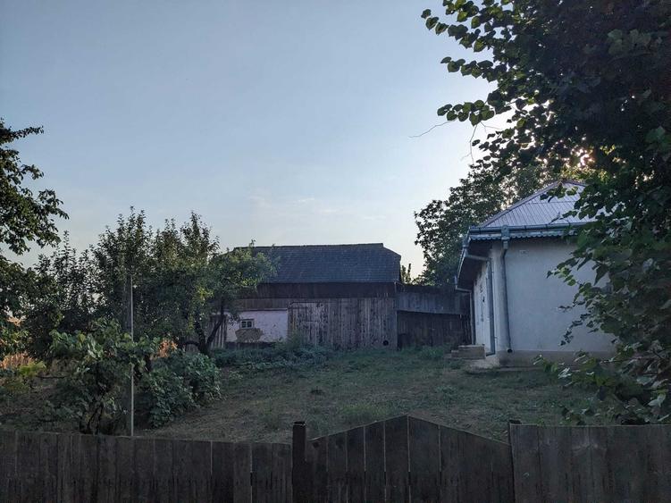 Casă cu 3 camere în Mihăiești