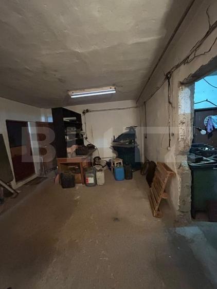 Spațiu comercial, de 700 mp, în Moreni