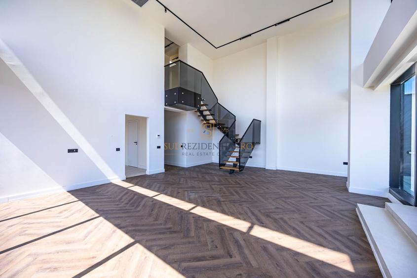 Penthouse cu 4 camere decomandat în Decebal