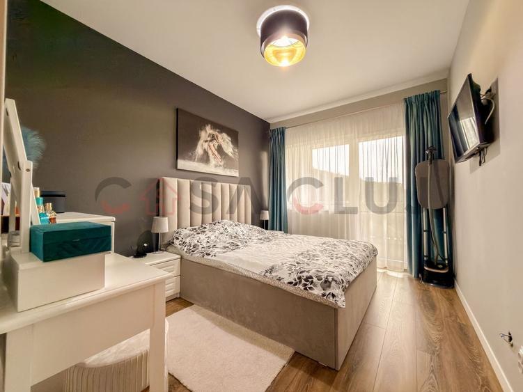 Apartament cu 3 camere semidecomandat, mobilat în Florești