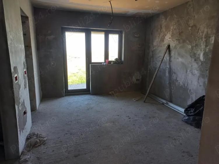 Casă cu 4 camere cu Teren 400 Mp în Ovidiu