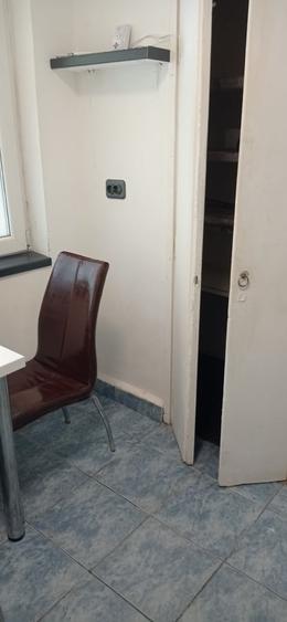 Apartament cu 2 camere semidecomandat în Berceni