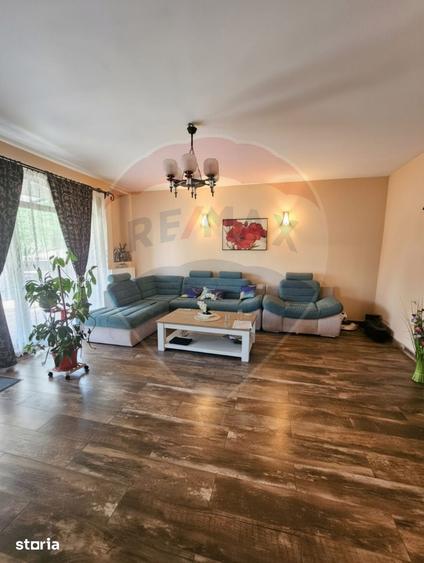 Casă cu 5 camere cu Teren 702 Mp în Nord
