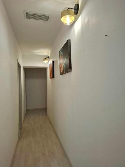 Apartament cu 3 camere decomandat, mobilat în Universitate