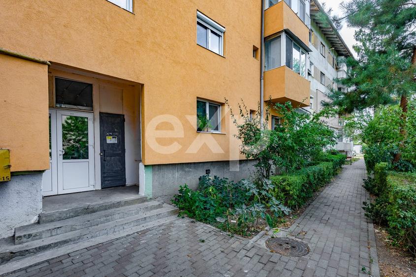 Apartament cu 3 camere decomandat în Buziaș