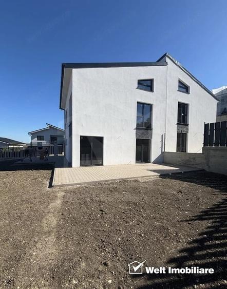 Casă cu Teren 350 Mp în Dezmir