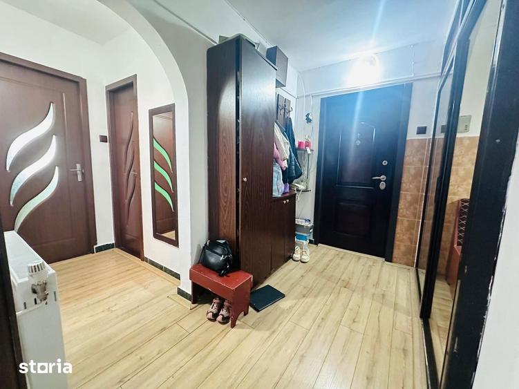 Apartament cu 3 camere, mobilat în Soarelui