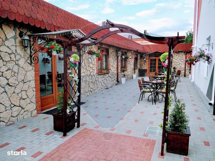 Spațiu comercial, de 325 mp, în Piața Centrală