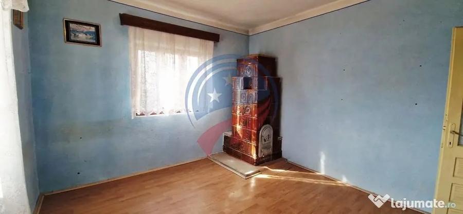 Casă cu 3 camere cu Teren 7952 Mp în Brădești