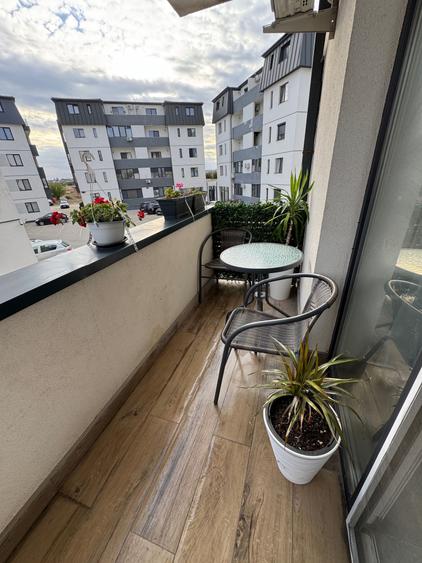 Apartament cu 2 camere semidecomandat în Giroc