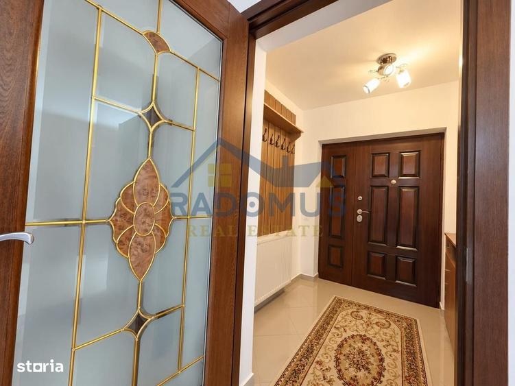 Casă cu 3 camere decomandat în Șipotu