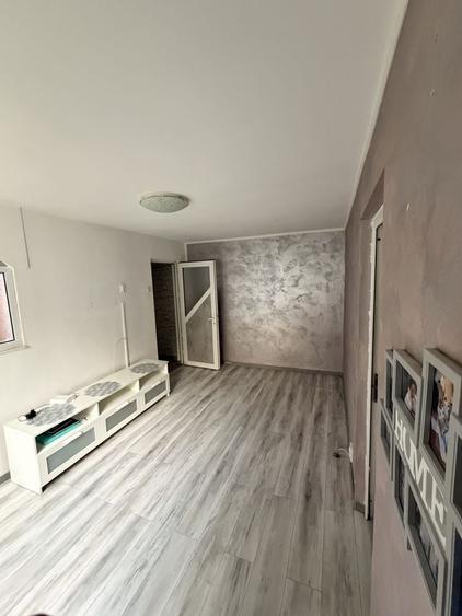Propietar Apartament 3 Camere , Renovat , Mobilat , Etaj 2 , Ploiesti Vest - Podul Inalt - 5