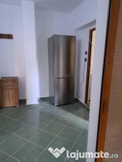 Apartament cu 2 camere decomandat în Siderurgiștilor