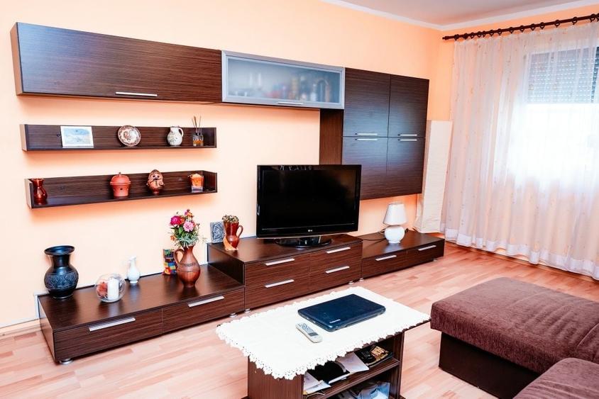 Apartament cu 2 camere decomandat în Central