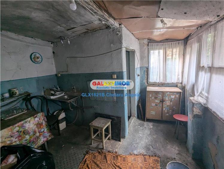 Casă cu 8 camere cu Teren 293 Mp în Unirii