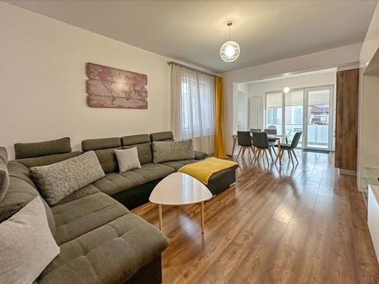 Apartament cu 3 camere semidecomandat, mobilat în Ghimbav Livadă