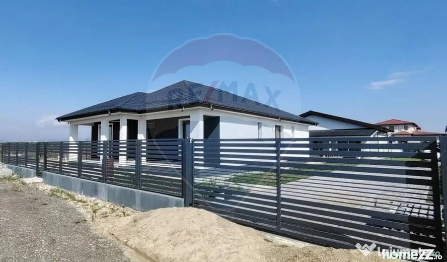Casă cu 4 camere cu Teren 500 Mp în Vânători
