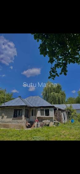 Vind casa zona liniștită