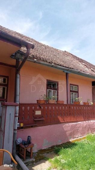 Casă cu 4 camere în Coroi