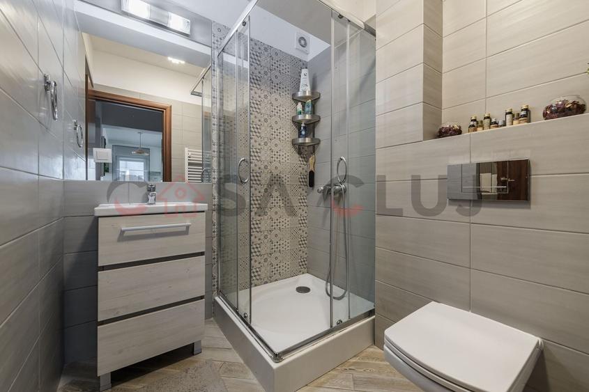 Apartament cu 3 camere semidecomandat, mobilat în Bună Ziua