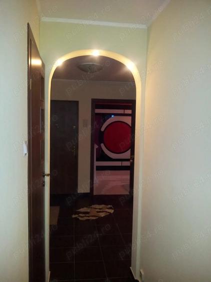Apartament cu 3 camere decomandat în Berceni