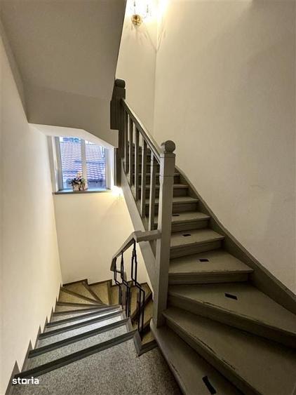 Casă cu 4 camere în Central