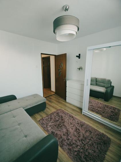 Apartament cu 3 camere decomandat în Trivale