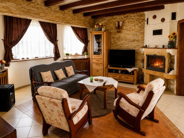 Casă individuală cu 5 camere cu Teren 500 Mp în Sălicea
