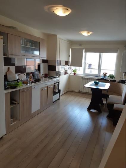 Apartament cu 3 camere decomandat în Obcini
