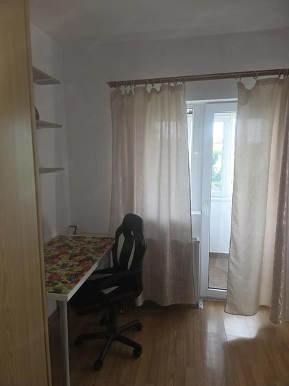 Garsonieră decomandată în Complex Studențesc