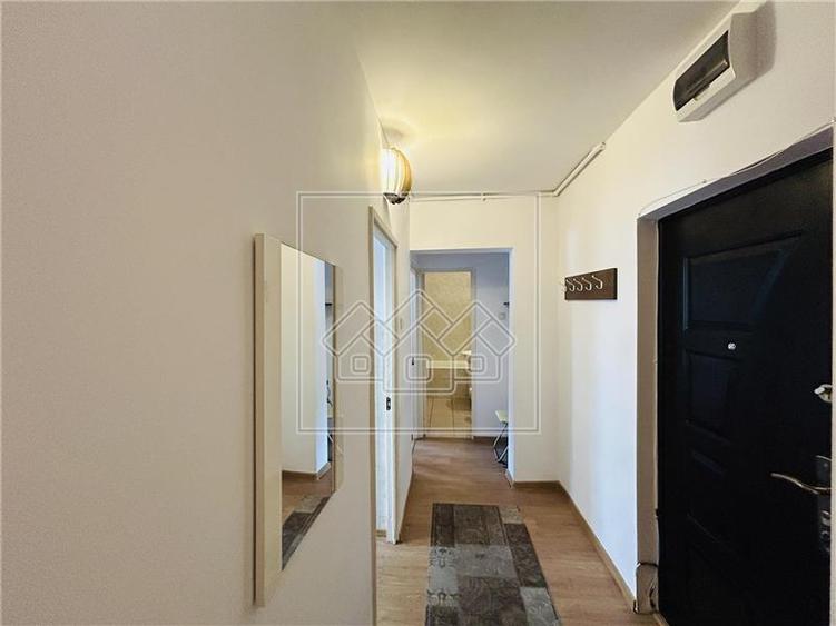 Apartament cu 2 camere decomandat în Mihai Viteazul